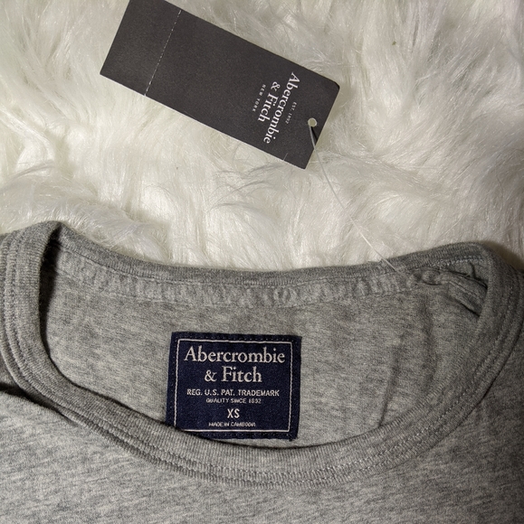 NWT Abercrombie And Fitch T-Shirt XS Men's - Picture 4 of 7